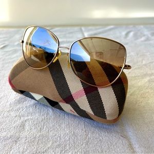 Beautiful Burberry Sunglasses